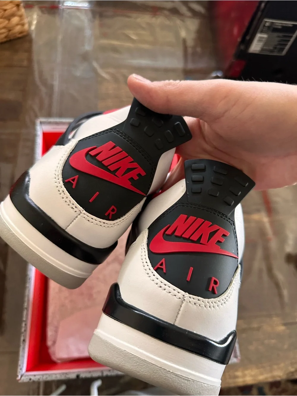 Air Jordan 4 Retro OG ‘fire red’ 2020 Low-Top Sneaker